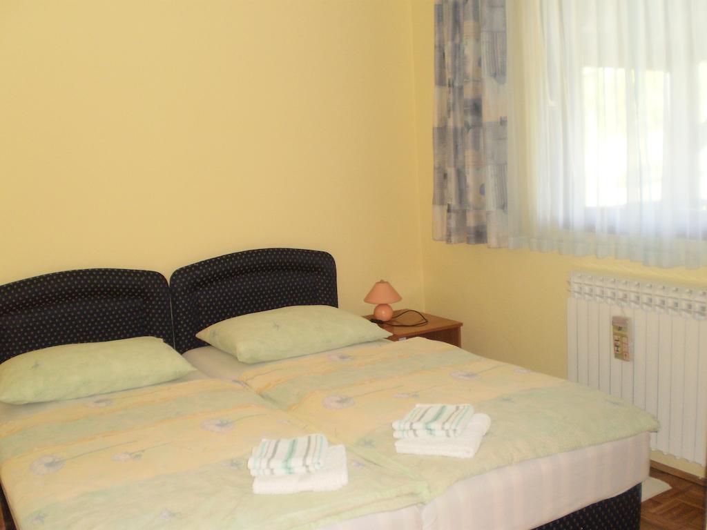 Holiday Home Bozicevic Rakovica Phòng bức ảnh
